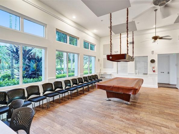 1135 Satinleaf St, Hollywood FL 33019