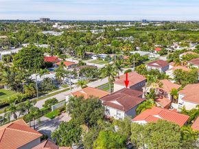 1135 Satinleaf St, Hollywood FL 33019