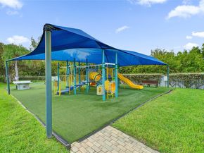 1135 Satinleaf St, Hollywood FL 33019