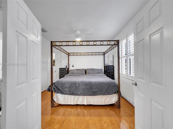 1135 Satinleaf St, Hollywood FL 33019