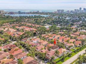 1135 Satinleaf St, Hollywood FL 33019