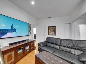 1135 Satinleaf St, Hollywood FL 33019