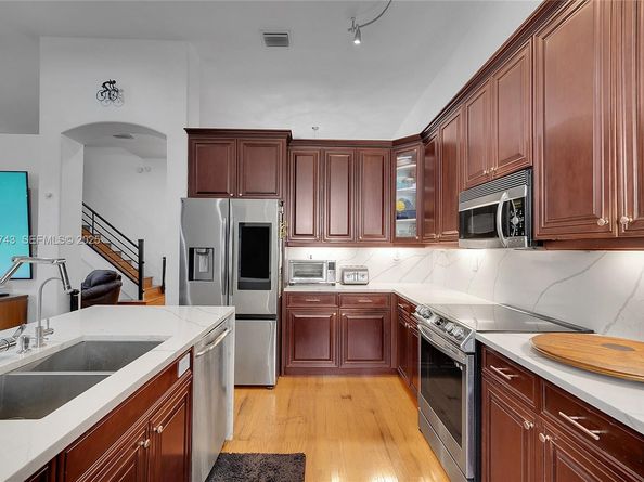 1135 Satinleaf St, Hollywood FL 33019