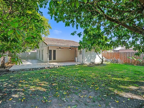 11482 SW 181st St, Miami FL 33157