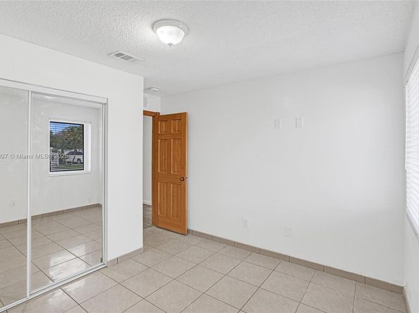 11482 SW 181st St, Miami FL 33157