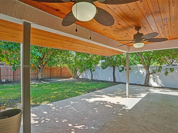 11482 SW 181st St, Miami FL 33157