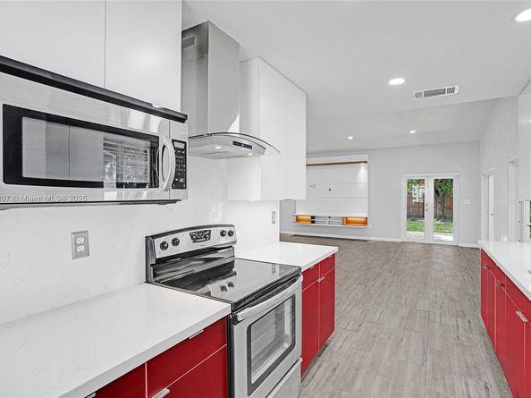 11482 SW 181st St, Miami FL 33157