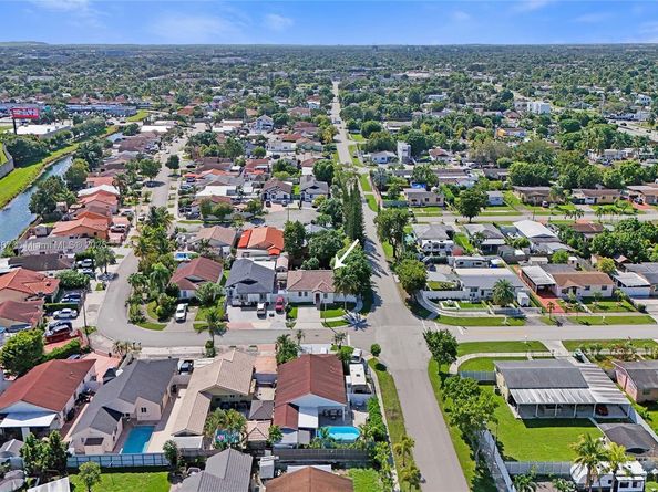 11482 SW 181st St, Miami FL 33157