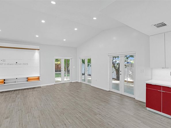 11482 SW 181st St, Miami FL 33157