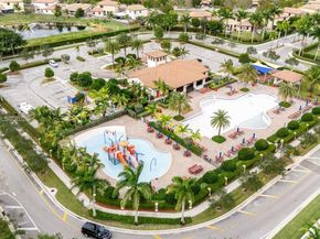 77 NE 37th Pl, Homestead FL 33033