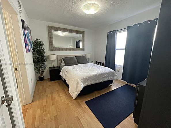 7326 Collins Ave 207, Miami Beach FL 33141
