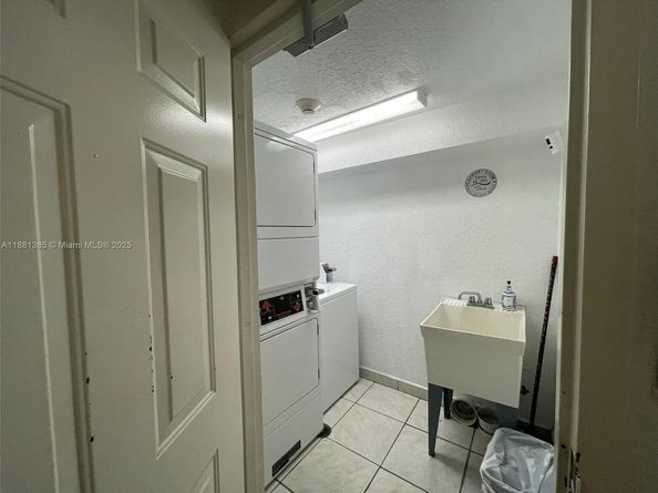 7326 Collins Ave 207, Miami Beach FL 33141