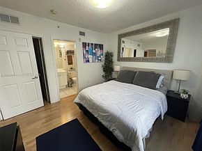 7326 Collins Ave 207, Miami Beach FL 33141