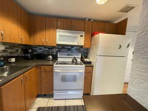 7326 Collins Ave 207, Miami Beach FL 33141