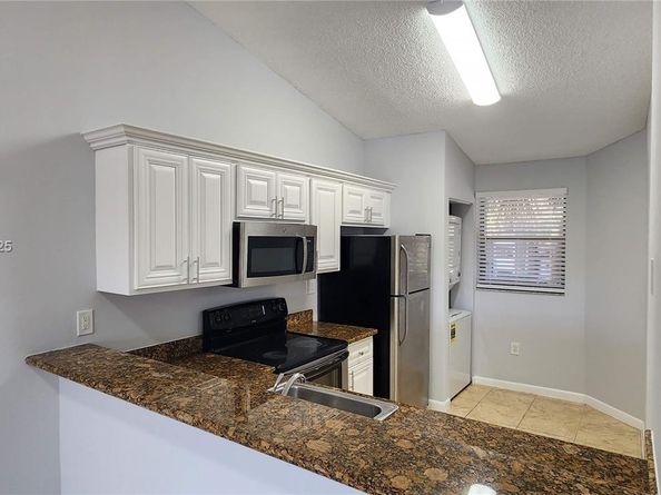 9975 Nob Hill Ln 9975, Sunrise FL 33351