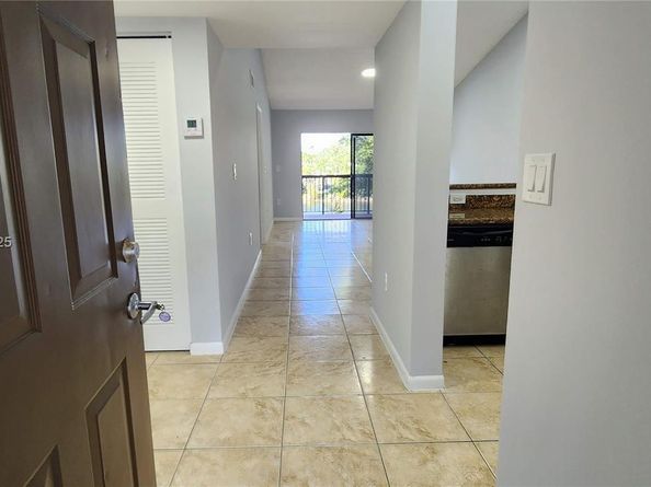 9975 Nob Hill Ln 9975, Sunrise FL 33351