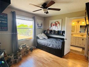 208 SW 120th Ave, Pembroke Pines FL 33025