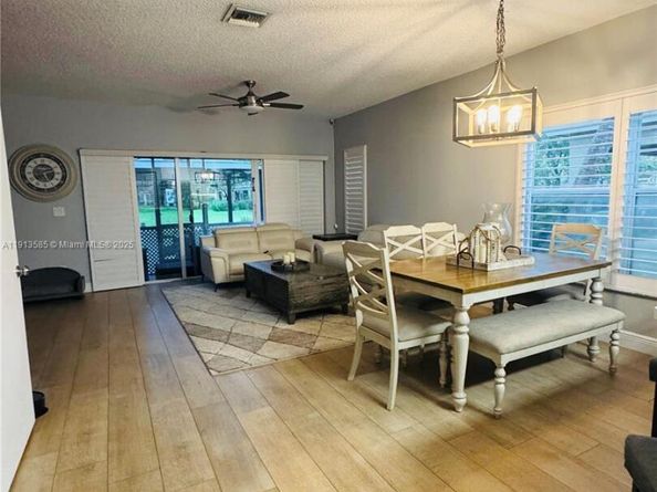 208 SW 120th Ave, Pembroke Pines FL 33025