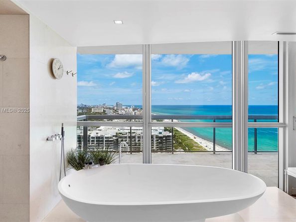 101 20th St PHA 3909, Miami Beach FL 33139