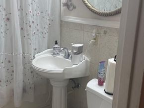 16300 NW 21st Ave, Miami Gardens FL 33054