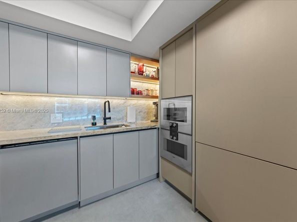 1331 Brickell Bay Dr 1406, Miami FL 33131