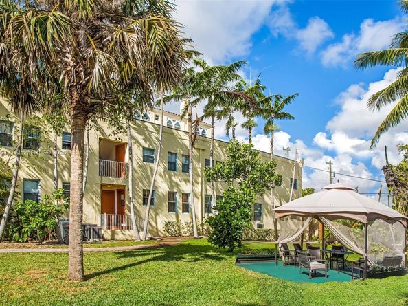 421 Grand Concourse 6, Miami Shores FL 33138