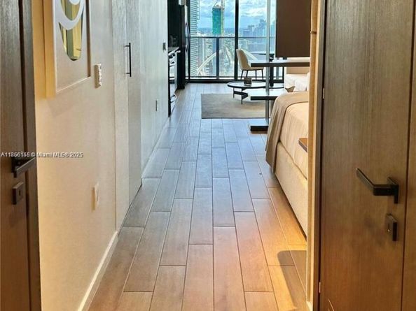 398 NE 5th St 4005, Miami FL 33132
