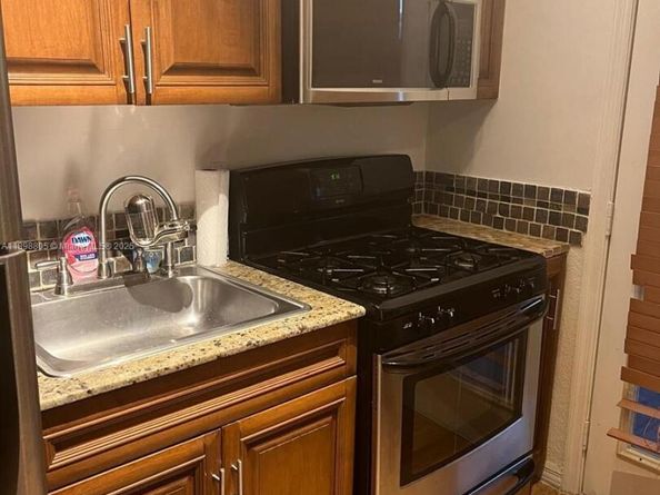 2195 Bay Dr 6, Miami Beach FL 33141