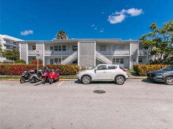 2195 Bay Dr