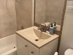 2195 Bay Dr 6, Miami Beach FL 33141