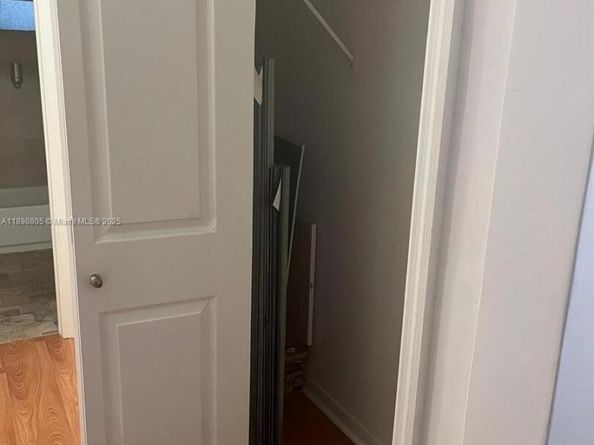 2195 Bay Dr 6, Miami Beach FL 33141
