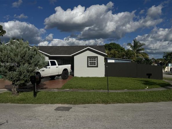 20923 SW 126th Ct, Miami FL 33177