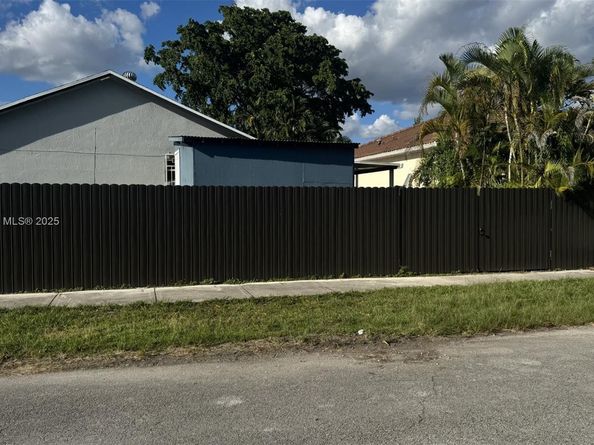 20923 SW 126th Ct, Miami FL 33177