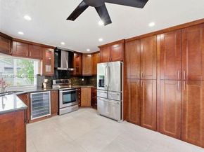 400 NW 78th Ave, Plantation FL 33324