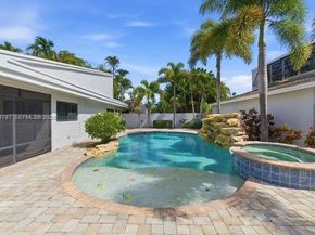 400 NW 78th Ave, Plantation FL 33324