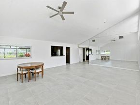 400 NW 78th Ave, Plantation FL 33324