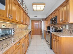 3500 Mystic Pointe Drive 2108, Aventura FL 33180