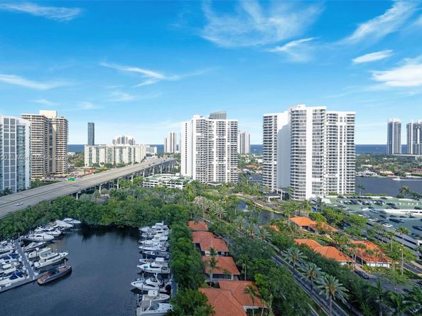 3500 Mystic Pointe Drive 2108, Aventura FL 33180