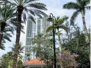 3500 Mystic Pointe Drive 2108, Aventura FL 33180
