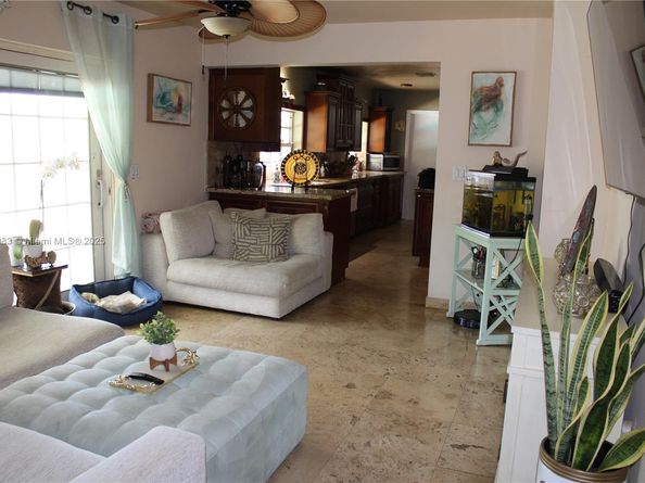 8200 SW 164th St, Palmetto Bay FL 33157