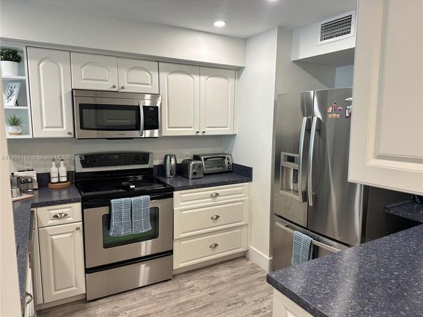 3000 E Sunrise Blvd 3F, Fort Lauderdale FL 33304