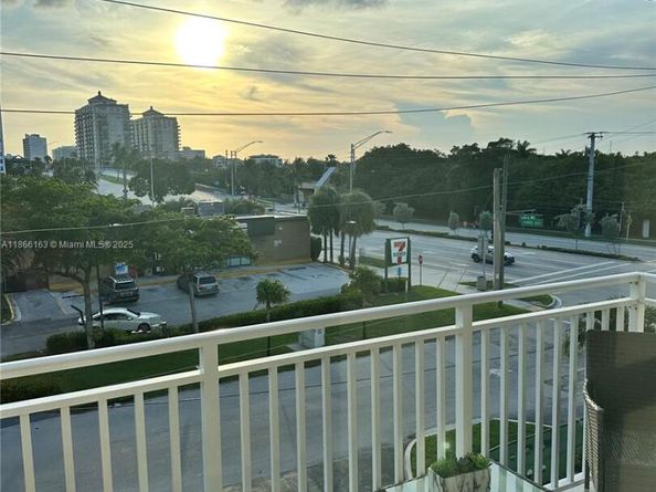 3000 E Sunrise Blvd 3F, Fort Lauderdale FL 33304