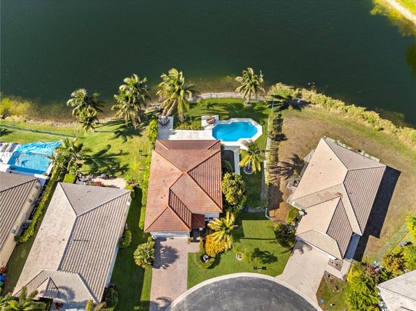 13335 SW 24th St, Miramar FL 33027