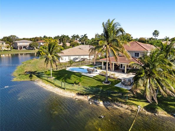 13335 SW 24th St, Miramar FL 33027