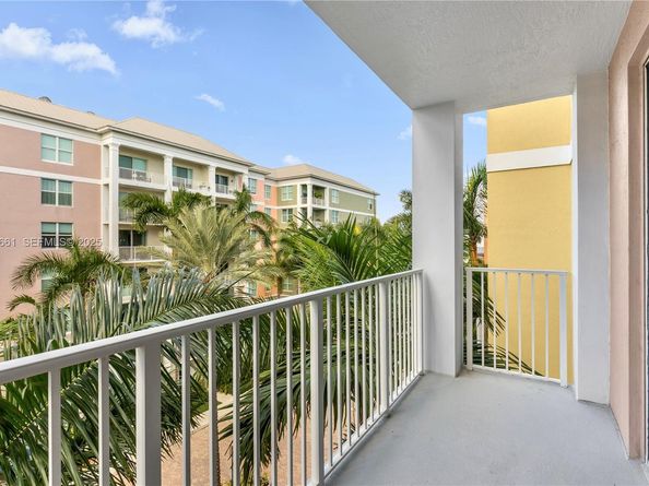 806 E Windward Way 515, Lantana FL 33462