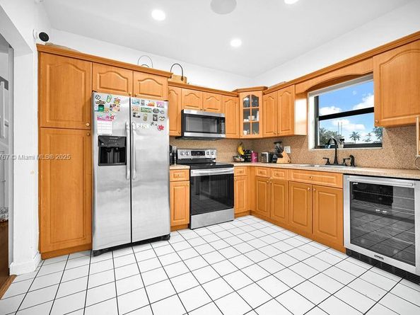 6590 SW 152nd Pl 2590, Miami FL 33193