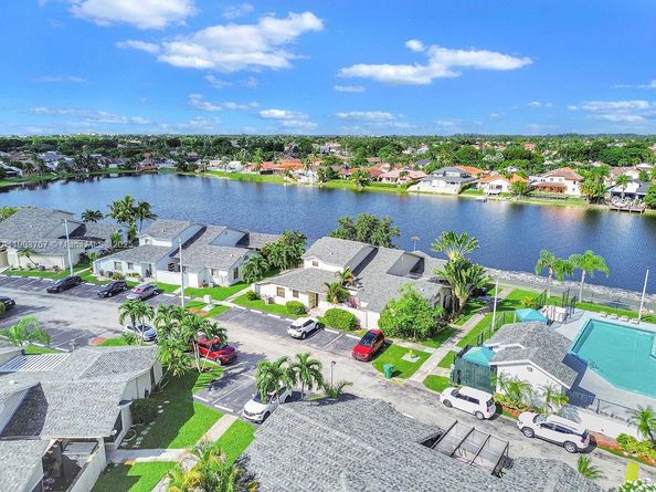 6590 SW 152nd Pl 2590, Miami FL 33193