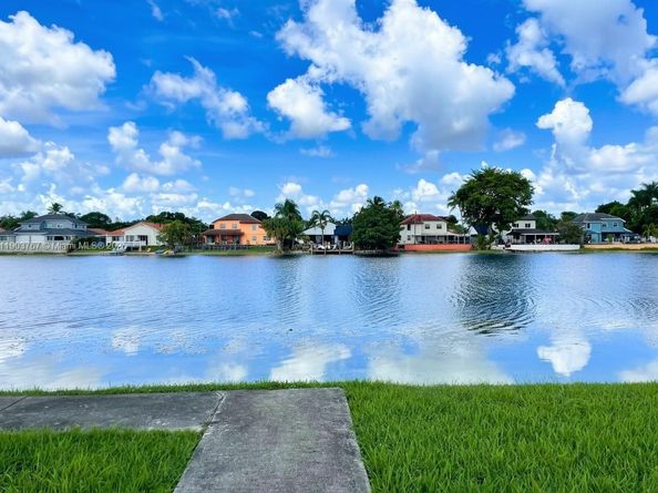 6590 SW 152nd Pl 2590, Miami FL 33193