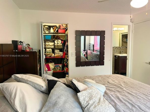 6590 SW 152nd Pl 2590, Miami FL 33193