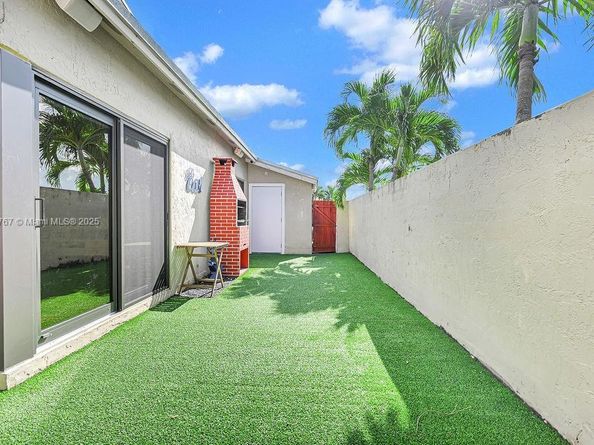 6590 SW 152nd Pl 2590, Miami FL 33193